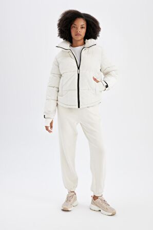 DeFactoFit Su İtici Şişme Mont Dik Yaka Fermuarlı Cepli Z1438AZ24WNER105