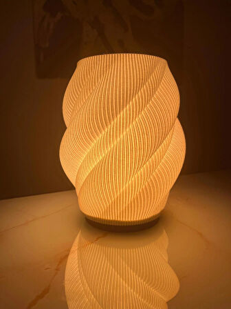 Modern Spiral Tasarımlı 3D Baskı Masa Lambası - Sıcak Işık, Şık Dekor