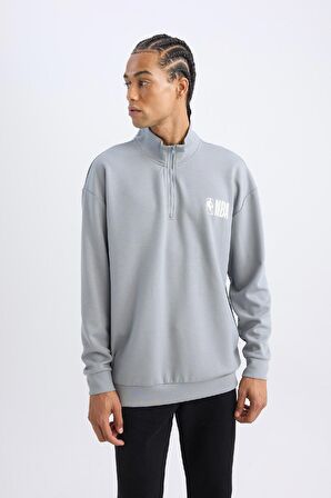 DeFactoFit NBA Wordmark Oversize Geniş Kalıp Fermuarlı Dik Yaka Sırt Baskılı Skuba Dalgıç Kumaş Sweatshirt C8917AX24AUGR445