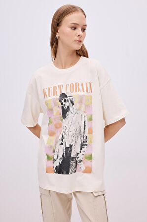 DeFacto Unisex Kurt Cobain Oversize Geniş Kalıp Bisiklet Yaka Kısa Kollu Tişört C3769AX24SMER103