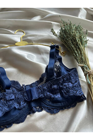 Dantelli Telli Şık Minimizer Toparlayıcı Sütyen