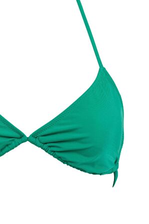 DeFacto Fall in Love Regular Fit Üçgen Bikini Üstü T3666AZ23SPGN232