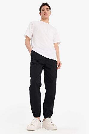 DeFacto Jogger Slim Fit Dar Kesim Beli Bağcıklı Gabardin Pantolon D8607AX25SPBK81