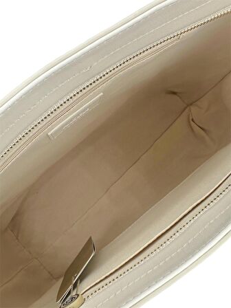 AKER KADIN OMUZ ÇANTASI AR0092020043