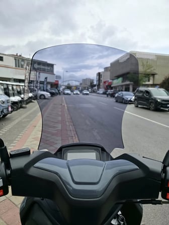 MOTOCAM Arora HTX PRO 50 Ön Cam 2025-2026 Model 65cm Füme Renkli 4mm