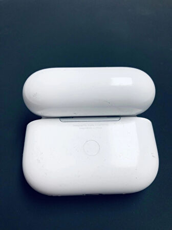 AirPods Pro 2 İçin MagSafe Şarj Kutusu (Lightning) ve Bluetooth Kulak İçi Kulaklıklar