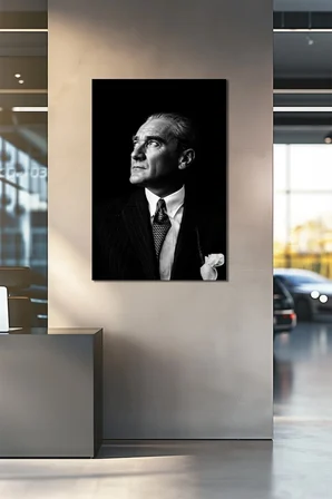 Atatürk Siyah Beyaz Portre Cam Tablo – Klasik Şık UV Baskı Duvar Dekoru