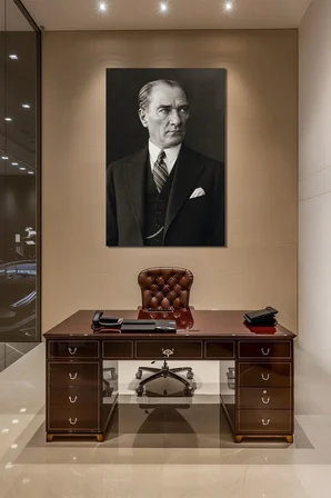 Atatürk Siyah Beyaz Portre Cam Tablo – Klasik Prestij UV Baskı Duvar Dekoru