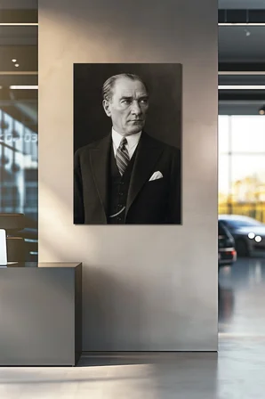 Atatürk Siyah Beyaz Portre Cam Tablo – Klasik Prestij UV Baskı Duvar Dekoru