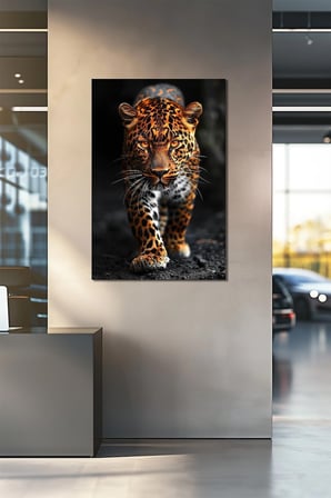 Leopar Baskılı Cam Tablo – Vahşi Yaşam Temalı Güçlü Dekoratif Duvar Tablosu