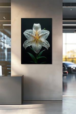 Beyaz Zambak Çiçeği Baskılı Cam Tablo – Su Damlalı Lilyum Estetik Duvar Dekoru