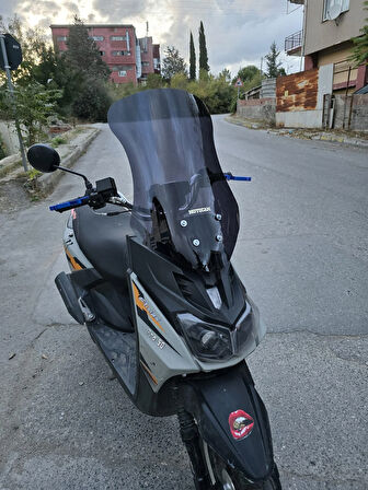 MOTOCAM Altai F1 Max Siperlik Ön Cam 2021-2025 Model 57cm Siyah Renkli 4mm