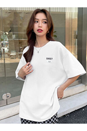 Unisex Beyaz Sweet Baskılı Oversize Tshirt