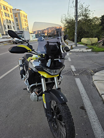 MOTOCAM Aprilia Tuareg 660 Siperlik Ön Cam 2022-2025 Model 58cm Füme Renkli 4mm