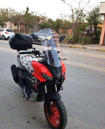 MOTOCAM Aprilia SR GT 200 Ön Cam 2021-2026 Model 58cm Şeffaf Renkli 4mm