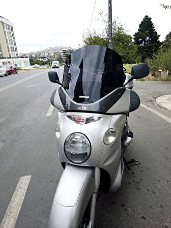 MOTOCAM Aprilia Scarabeo 500 Siperlik Ön Cam 49cm 2003-2008 Model Siyah Renkli 4mm