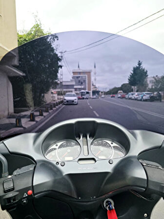 MOTOCAM Aprilia Scarabeo 500 Siperlik Ön Cam 49cm 2003-2008 Model Siyah Renkli 4mm