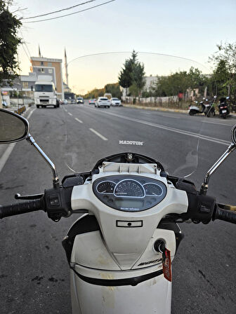 MOTOCAM Aprilia Scarabeo 200 İe Siperlik Ön Cam 35cm 2008-2015 Model Şeffaf Renkli 4mm