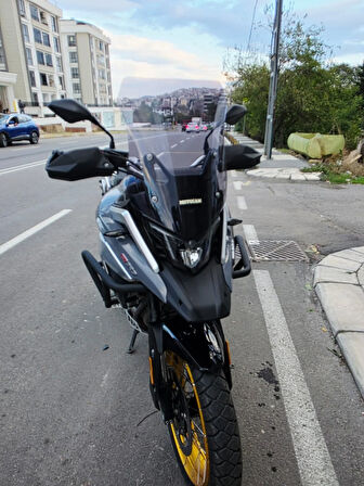 MOTOCAM Arora GS 525 Siperlik Ön Cam 2022-2025 Model 51cm Füme Renkli 4mm