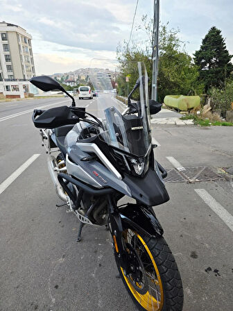 MOTOCAM Arora GS 525 Siperlik Ön Cam 2022-2025 Model 51cm Şeffaf Renkli 4mm