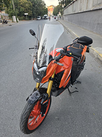 MOTOCAM Arora ARS 200 Siperlik Ön Cam 2022-2025 Model 46cm Şeffaf Renkli 4mm