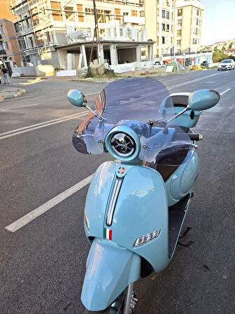 MOTOCAM Arora Cappucino Siperlik Ön Cam 2003-2025 Model 39cm Füme Renkli 4mm APARATSIZDIR