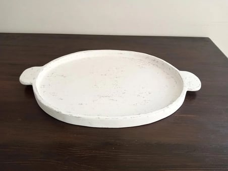 Orion Serisi Büyük Boy Kulplu Eskitme Beyaz El Yapımı Kırılmaz Sunum Tepsisi (33x53 cm)