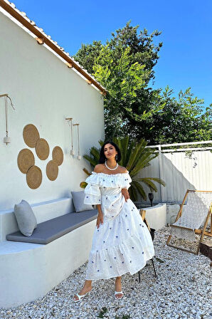 Pembe Omuzları Lastikli Brode Elbise