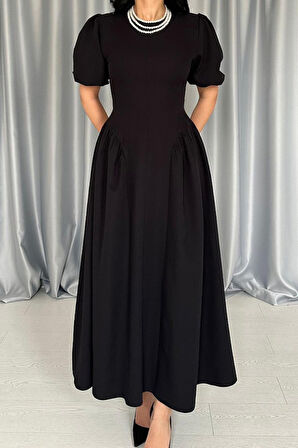 Siyah Etek Yanları Büzgülü Balon Kollu Elbise