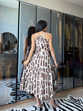 Kadın Viskon Kumaş Ip Askılı Halter Yaka Cepli Midi Boy Elbise