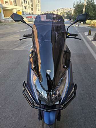 MOTOCAM Arora Safari PRO Siperlik Ön Cam 2023-2025 Model 70cm Siyah Renkli 4mm ORİJİNAL BOYLU