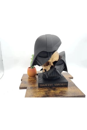 Darth Vader Star Wars Sanat İskelet Kaskı – Gücün Sanatla Buluştuğu Efsanevi Parça Dekoratif Biblo