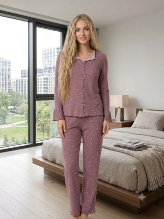Kadın  Uzun Kollu Desenli Fiyonk Detaylı Kaşkorse Kumaş Pijama Takımı