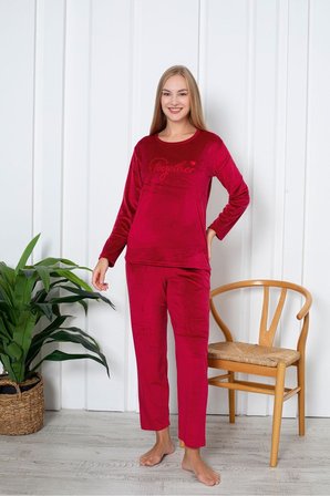 Kadın Kırmızı Renk Likralı Kadife Pijama Takımı