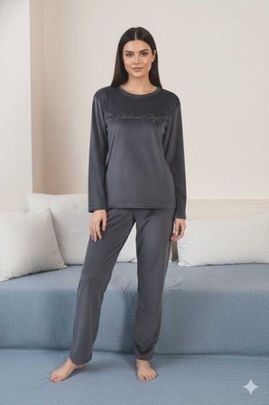 Kadın Kırmızı Renk Likralı Kadife Pijama Takımı