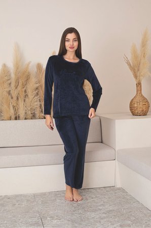Kadın Kırmızı Renk Likralı Kadife Pijama Takımı