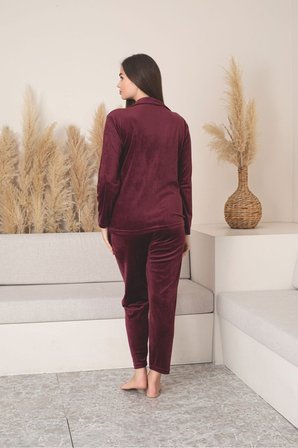 Kırmızı Renk Boydan Düğmeli Kadın Kadife Pijama Takımı