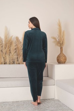 Kırmızı Renk Boydan Düğmeli Kadın Kadife Pijama Takımı