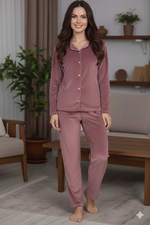 Kırmızı Renk Boydan Düğmeli Kadın Kadife Pijama Takımı