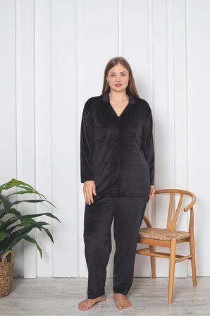 Büyük Beden Boydan Düğmeli Kadife Pijama Takımı