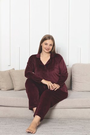Büyük Beden Boydan Düğmeli Kadife Pijama Takımı