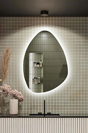 Fawdecor Led Işıklı Asimetrik Üçgen Model Dekoratif Duvar Aynası, Modern Eşsiz Ayna, Duvar Dekorasyon Ürünü 50 x 70 Beyaz Işık