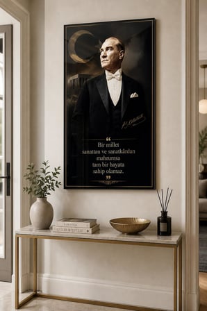 Atatürk Portreli Baskılı Cam Tablo – Türk Bayrağı ve Özlü Sözlü Duvar Dekoru