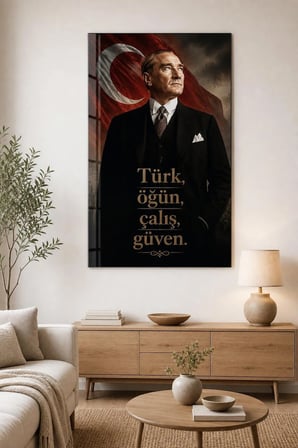 Atatürk ve Türk Bayrağı Baskılı Cam Tablo – UV Baskı Dekoratif Duvar Tablosu