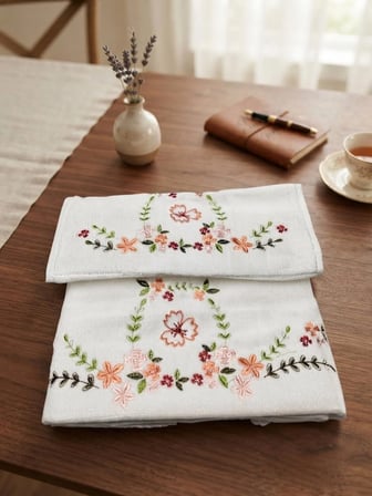 Aybüke Kadife 3D Nakışlı Analı Kızlı Havlu Takımı 1 Adet 30x50 cm ve1 Adet 50x90 cm