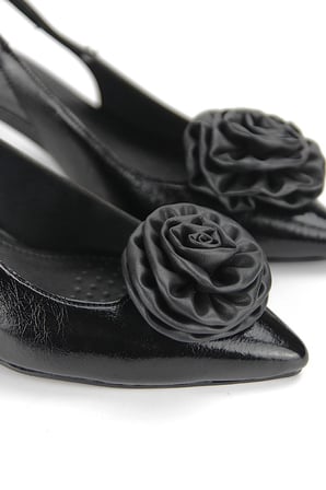 Rose Fairy Esnek Yumuşak Kaymaz Taban (4/6 cm) Siyah Rugan El Yapımı Gül Detaylı Açık Lastikli Kadın Topuklu Ayakkabı