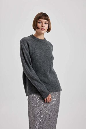 DeFacto Regular Fit V Yaka Premium Yumuşak Yünlü Dokulu Kazak B2393AX23WNAR104