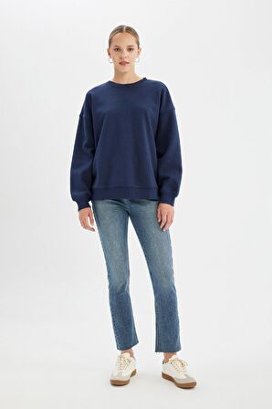 DeFacto Oversize Geniş Kalıp Bisiklet Yaka Kalın Basic Düz Sweatshirt Y1346AZ24WNNV241