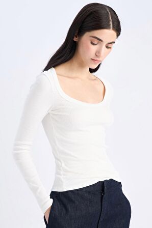 DeFacto Slim Fit Dar Kesim Basic Düz Fitilli Kaşkorse Uzun Kollu Beyaz Tişört E5768AX25SPWT32