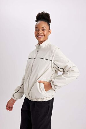 DeFactoFit Su İtici Mont Rüzgar Geçirmez Dik Yaka Çıkarılabilir Kol Detaylı Cepli Astarlı B2419AX24SPBG721